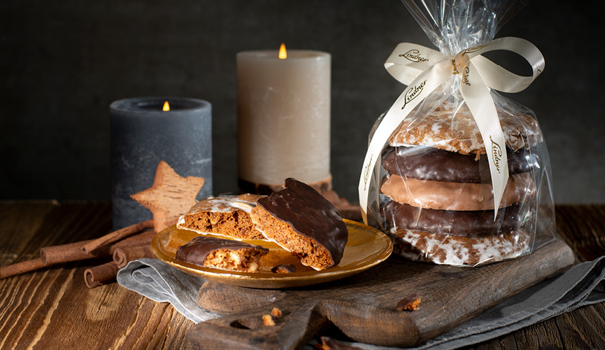 Weihnachtssüßigkeiten – Elisenlebkuchen Weihnachtssüßigkeiten - Elisenlebkuchen