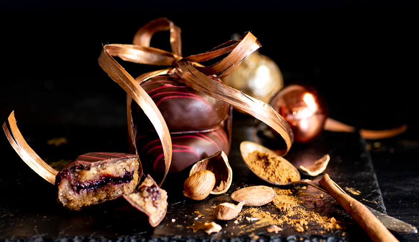 Weihnachtssüßigkeiten – Zimtpraline Kirsch Weihnachtssüßigkeiten - Zimtpraline Kirsch