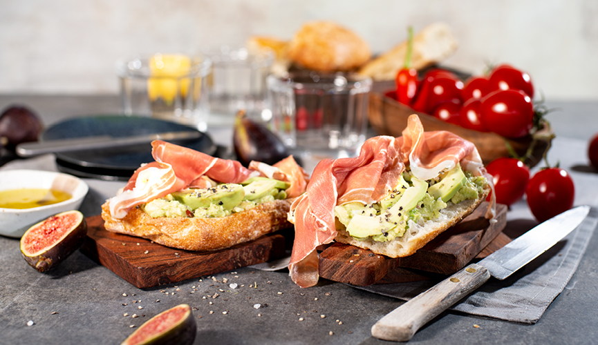 Parmaschinken -Rezept: Avocado und Focaccia