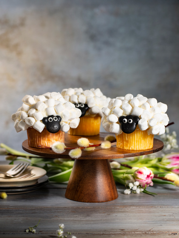 Schäfchen Cupcake aus der Osterkonditorei
