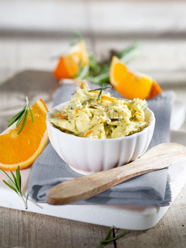 Orangen-Rosmarin-Butter Orangen-Rosmarin-Butter