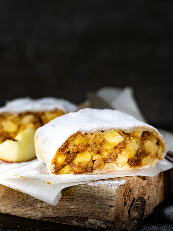 Apfelstrudel aus der Konditorei